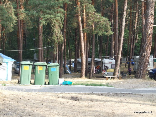 nierówności terenu na kempingu Gallus