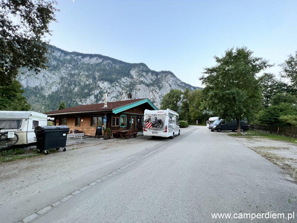 kamper pod barem